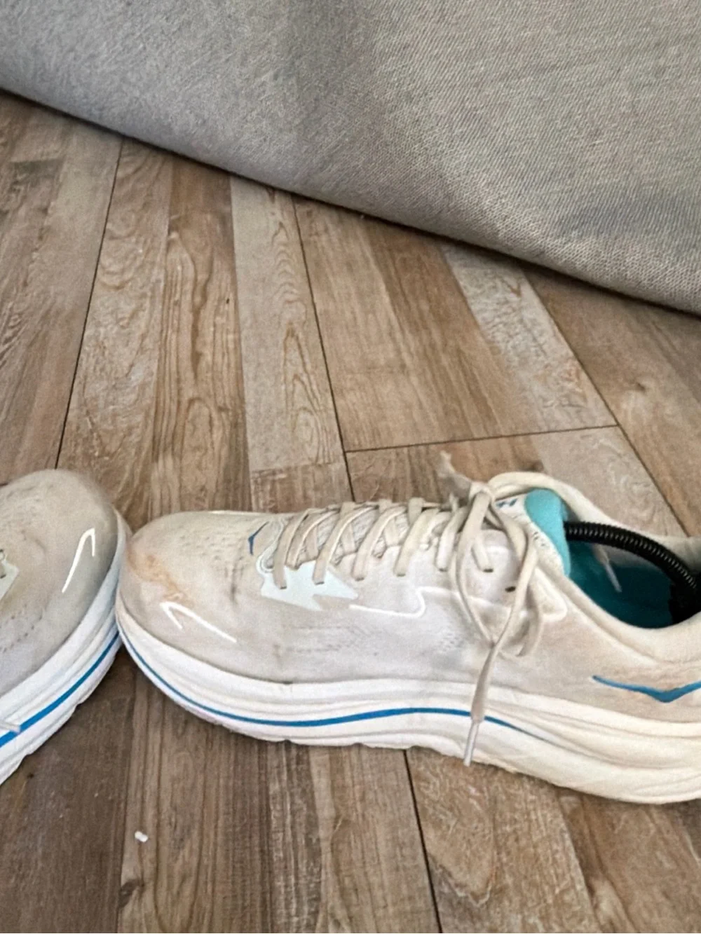 Hoka Clifton 10 Men's Size 10.5 Wide 2E White Skyward Blue 1162032